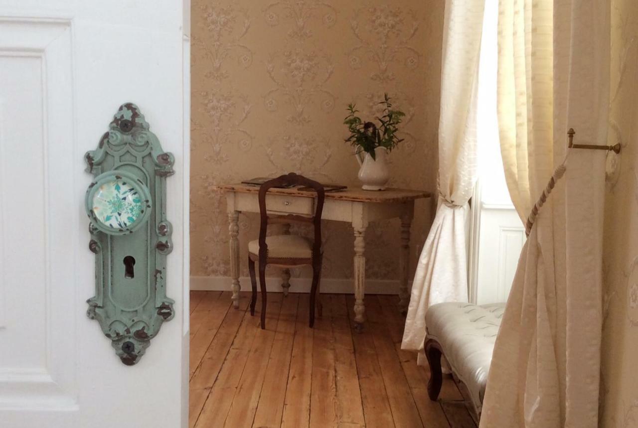 La Maison Du Pinier Breuil-Barret エクステリア 写真