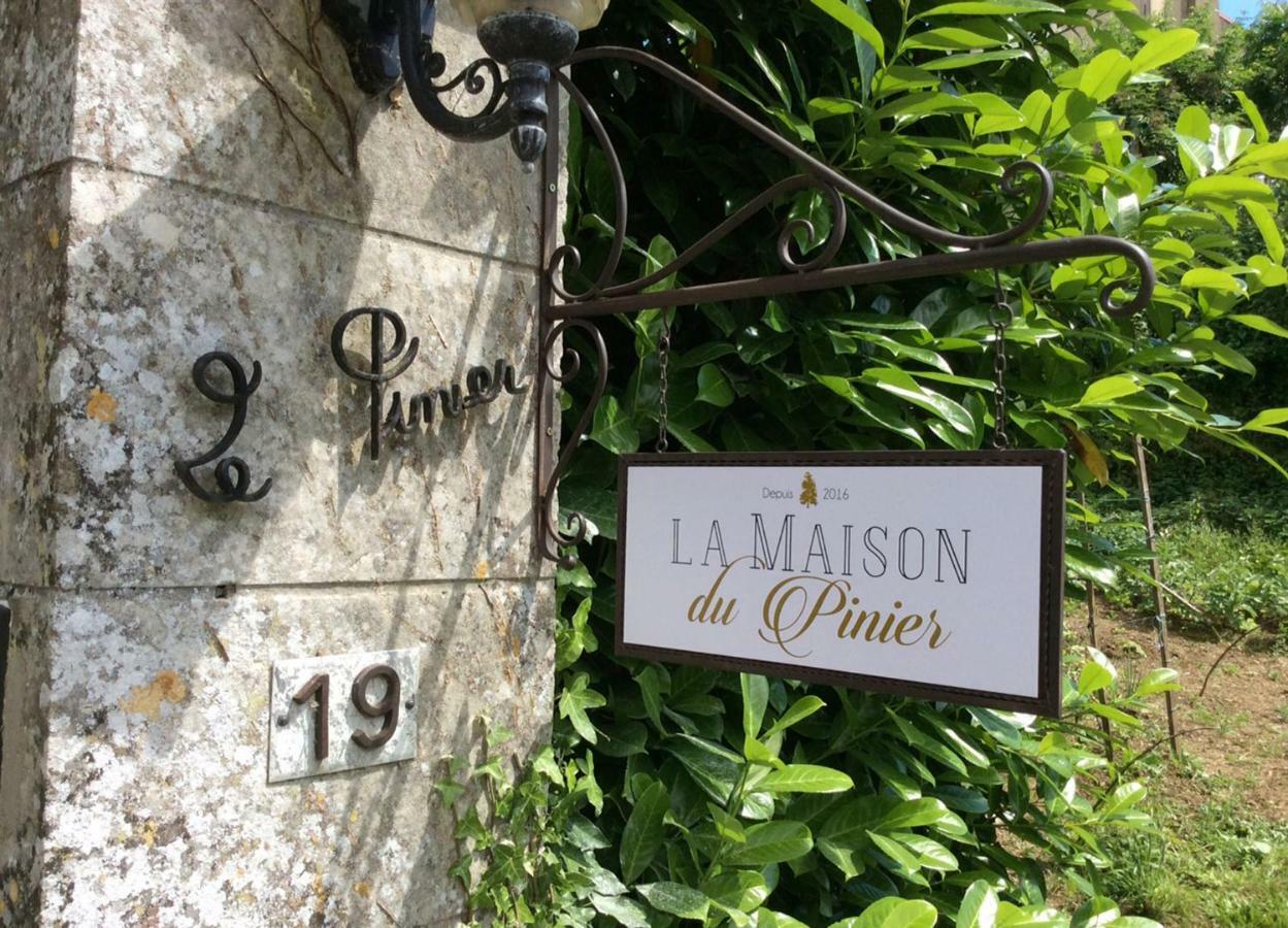 La Maison Du Pinier Breuil-Barret エクステリア 写真